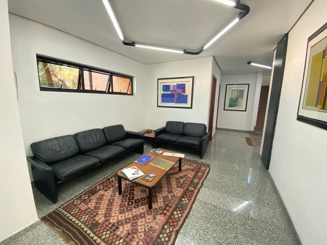 Sobrado com 366m², à venda, no bairro Jardim América em São Paulo
