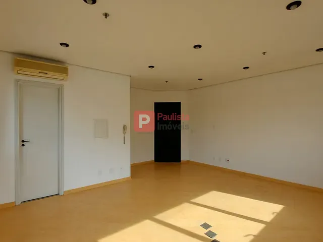 Conjunto comercial com 30m², à venda, no bairro Campo Belo em São Paulo