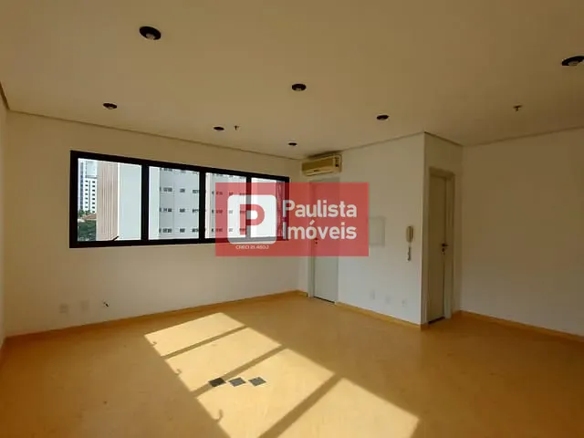 Conjunto comercial com 30m², à venda ou para alugar, no bairro Campo Belo em São Paulo