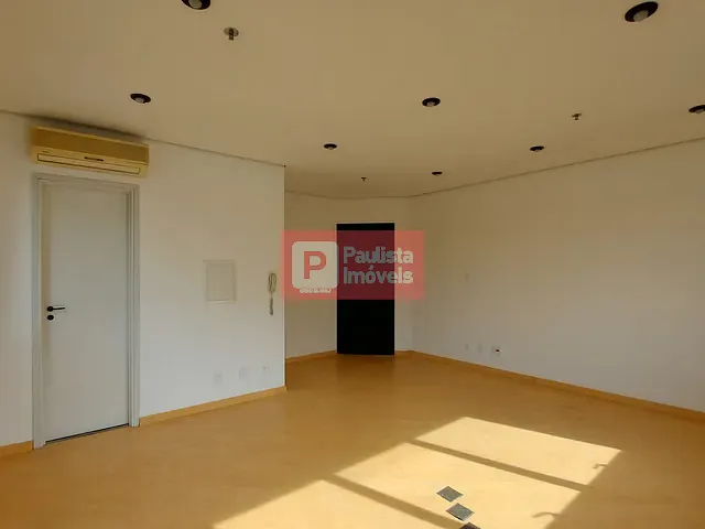 Conjunto comercial com 30m², à venda, no bairro Campo Belo em São Paulo