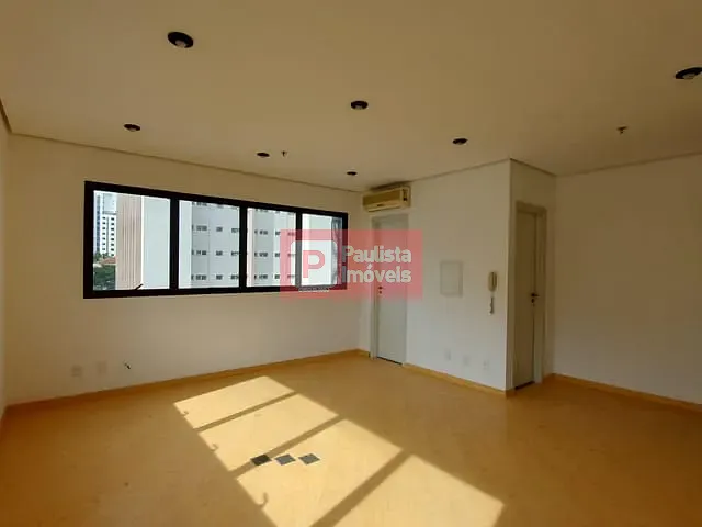 Conjunto comercial com 30m², à venda, no bairro Campo Belo em São Paulo