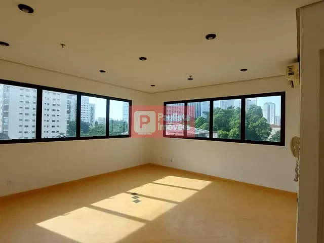 Conjunto comercial com 30m², à venda, no bairro Campo Belo em São Paulo
