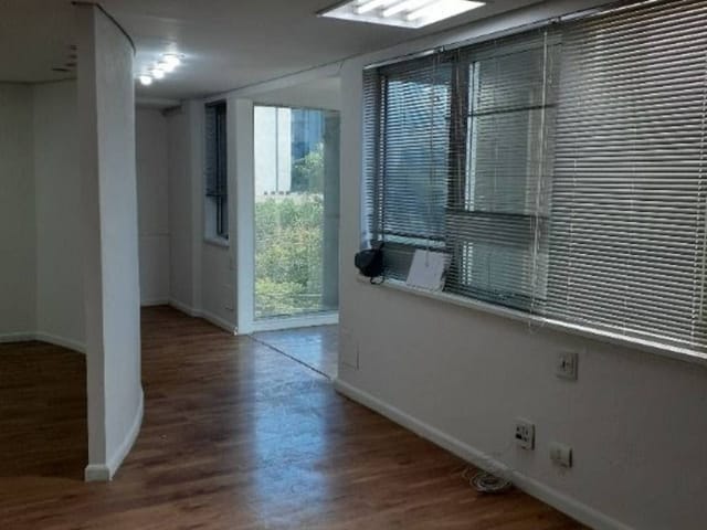 Conjunto comercial com 437m², à venda ou para alugar, no bairro Cidade Monções em São Paulo
