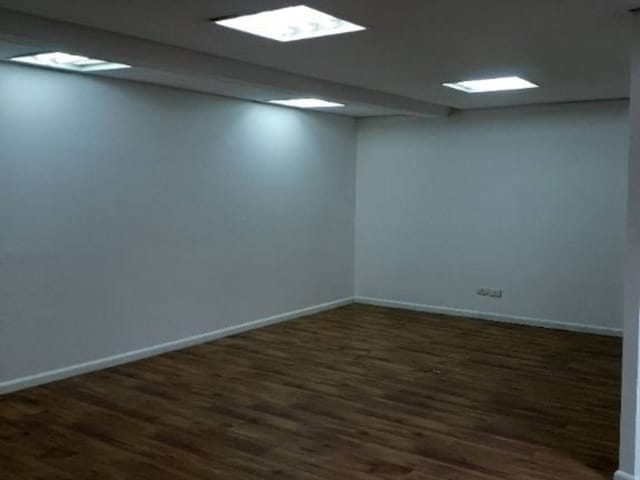 Conjunto comercial com 437m², à venda ou para alugar, no bairro Cidade Monções em São Paulo
