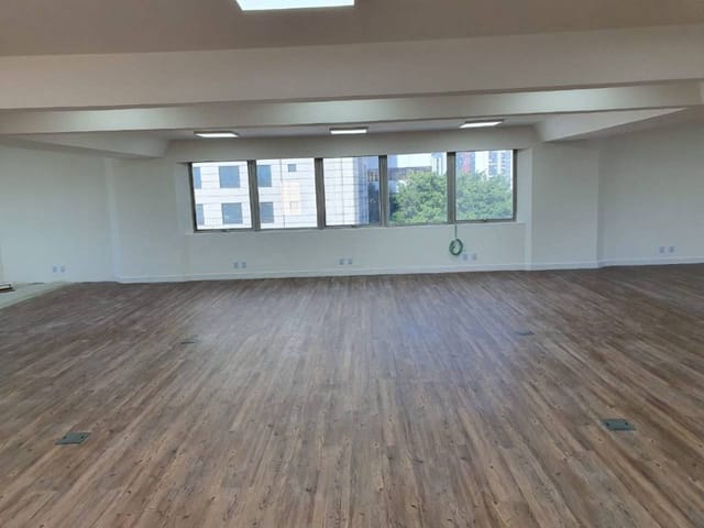 Conjunto comercial com 437m², à venda ou para alugar, no bairro Cidade Monções em São Paulo