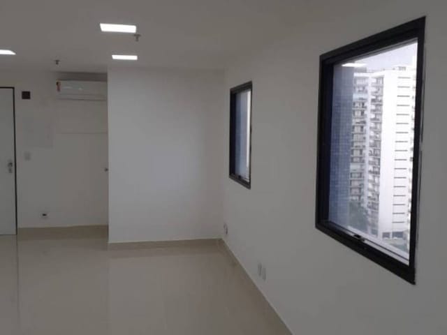 Conjunto comercial com 272m², à venda ou para alugar, no bairro Indianópolis em São Paulo