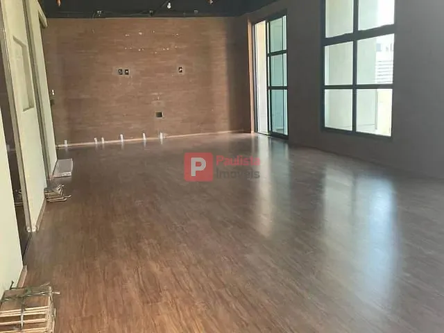 Conjunto comercial com 160m², para alugar, no bairro Vila Cordeiro em São Paulo