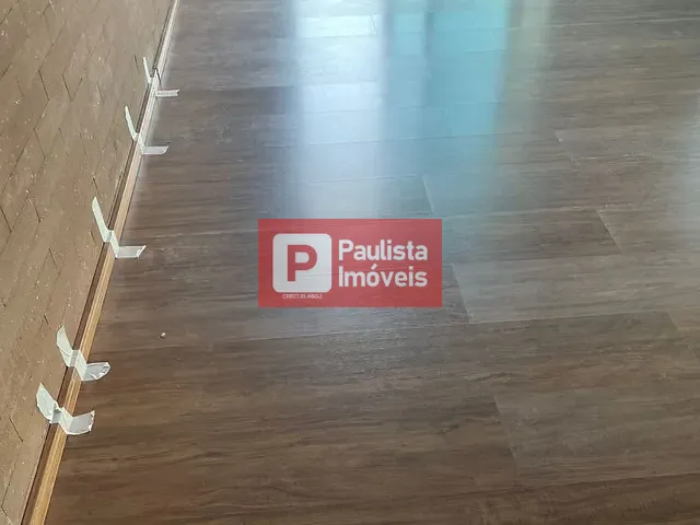 Conjunto comercial com 160m², para alugar, no bairro Vila Cordeiro em São Paulo