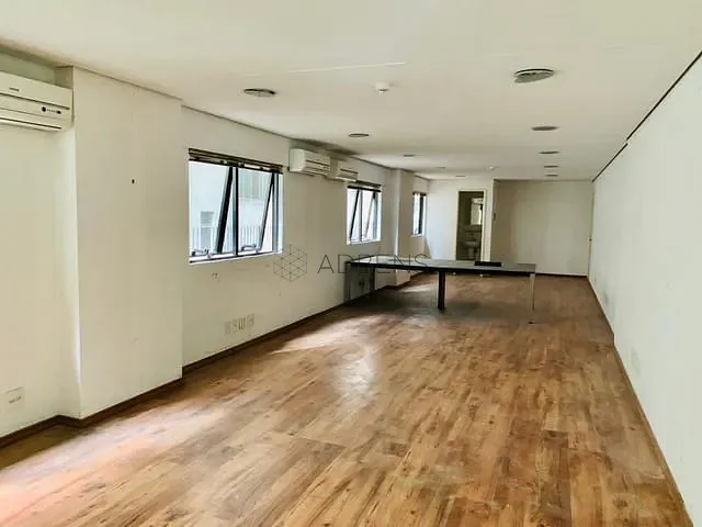 Conjunto comercial para alugar, no bairro Jardim Paulista em São Paulo