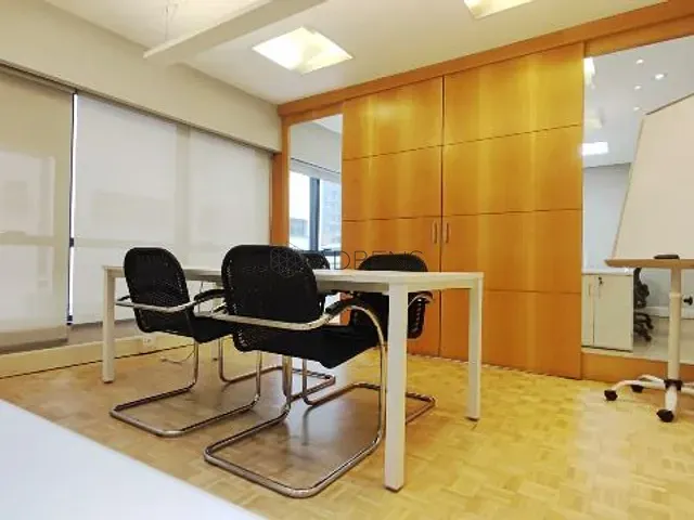 Conjunto comercial para alugar, no bairro Vila Olímpia em São Paulo