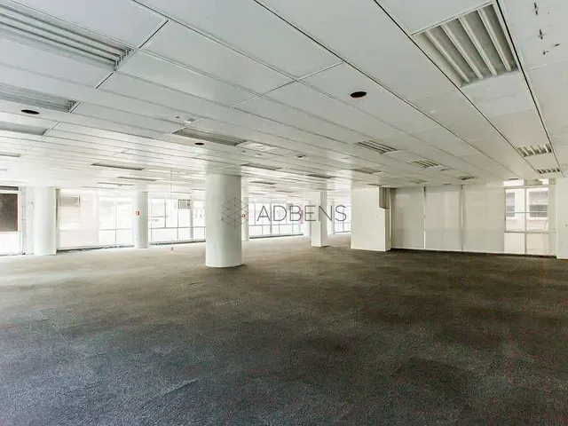 Conjunto comercial à venda ou para alugar, no bairro Centro em São Paulo