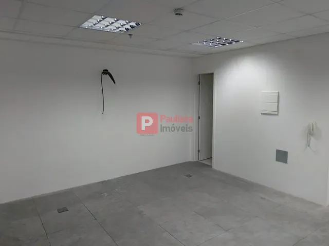 Conjunto comercial com 55m², à venda ou para alugar, no bairro Santo Amaro em São Paulo