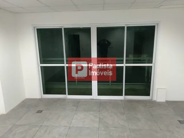 Conjunto comercial com 55m², à venda ou para alugar, no bairro Santo Amaro em São Paulo