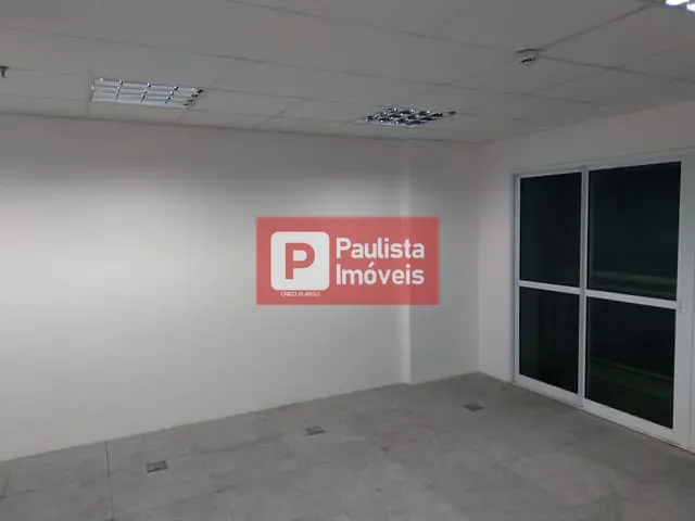 Conjunto comercial com 55m², à venda ou para alugar, no bairro Santo Amaro em São Paulo