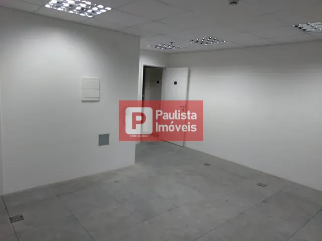Conjunto comercial com 55m², à venda ou para alugar, no bairro Santo Amaro em São Paulo