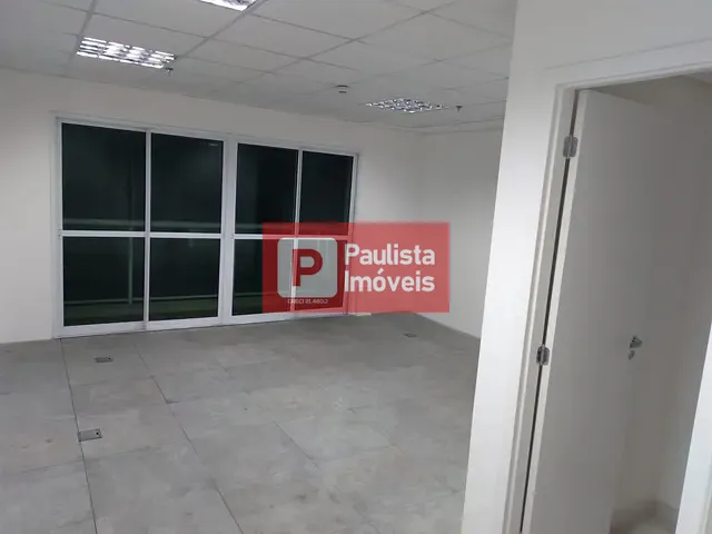 Conjunto comercial com 55m², à venda ou para alugar, no bairro Santo Amaro em São Paulo