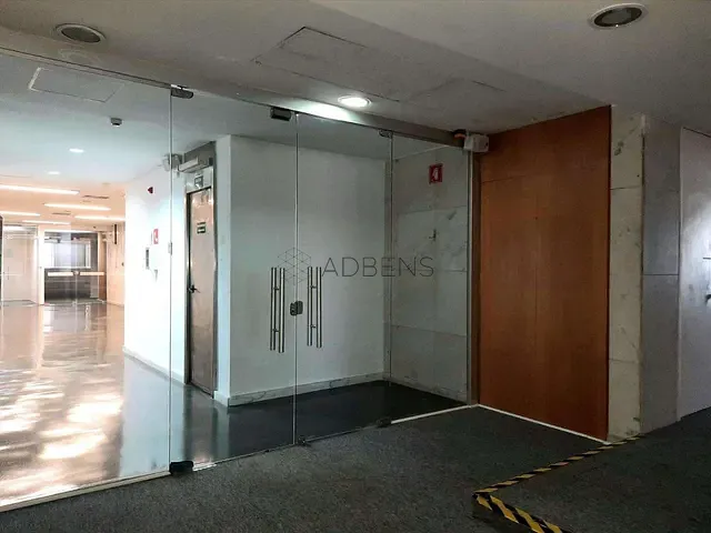 Conjunto comercial à venda ou para alugar, no bairro Centro em São Paulo