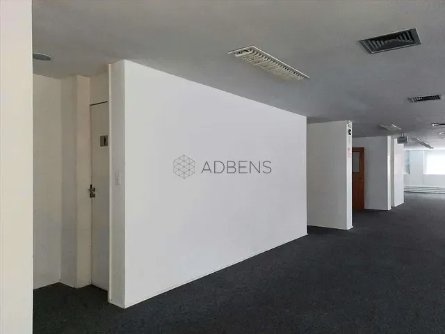 Conjunto comercial à venda ou para alugar, no bairro Centro em São Paulo