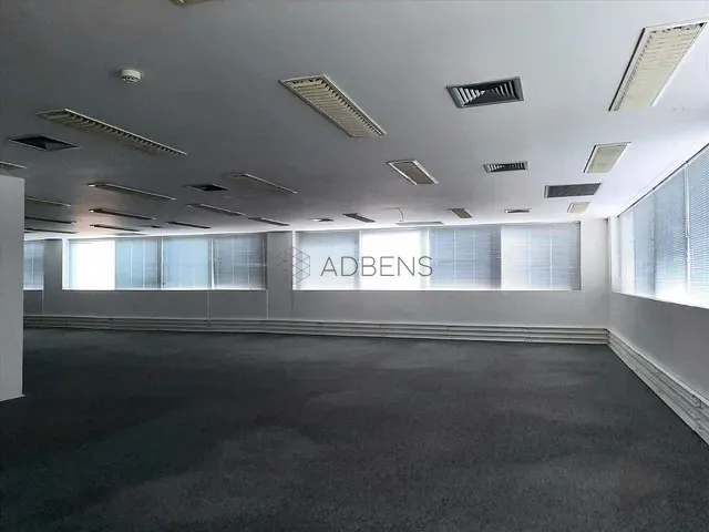 Conjunto comercial à venda ou para alugar, no bairro Centro em São Paulo