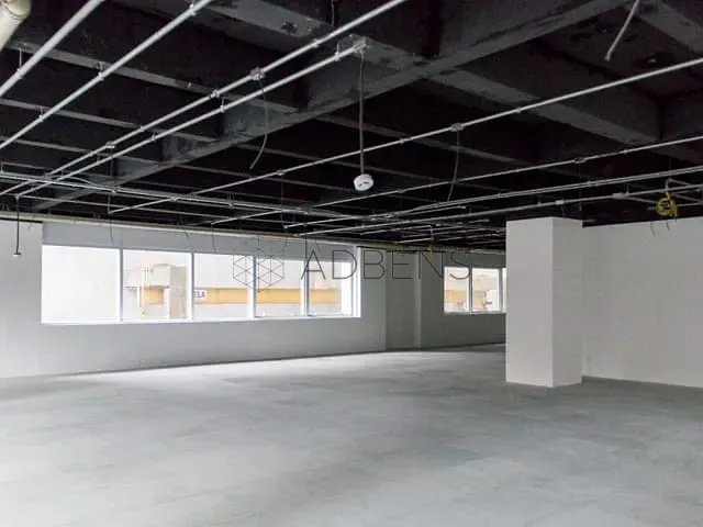 Conjunto comercial à venda ou para alugar, no bairro Bela Vista em São Paulo