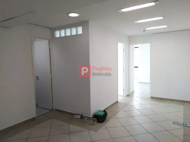 Conjunto comercial à venda, no bairro Vila Cordeiro em São Paulo