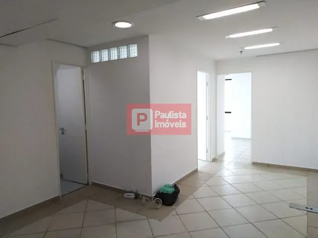 Conjunto comercial à venda, no bairro Vila Cordeiro em São Paulo