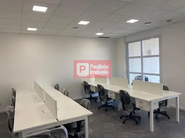Conjunto comercial com 75m², para alugar, no bairro Vila Cordeiro em São Paulo