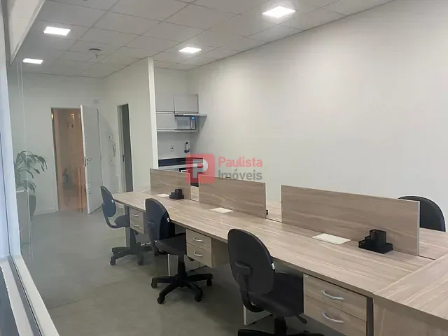 Conjunto comercial com 90m², para alugar, no bairro Vila Cordeiro em São Paulo