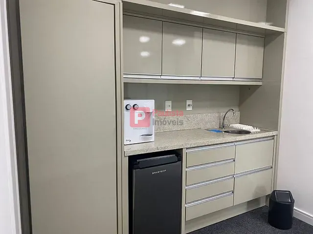 Conjunto comercial com 105m², para alugar, no bairro Vila Cordeiro em São Paulo