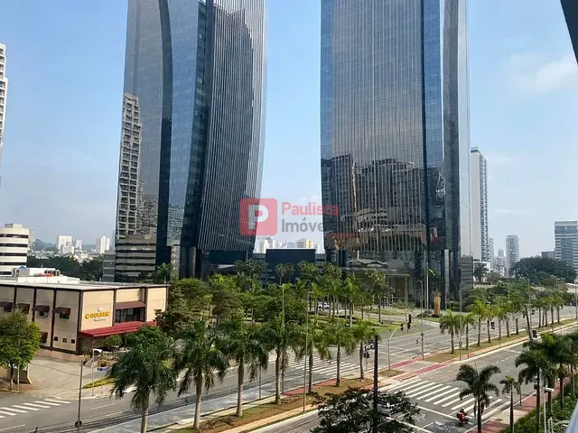 Conjunto comercial com 105m², para alugar, no bairro Vila Cordeiro em São Paulo