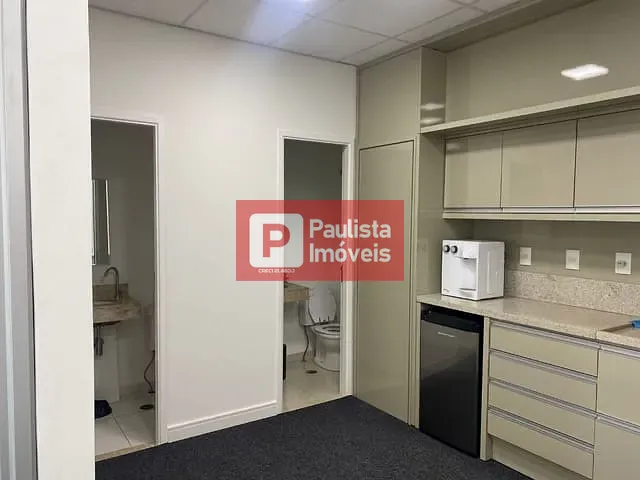 Conjunto comercial com 105m², para alugar, no bairro Vila Cordeiro em São Paulo