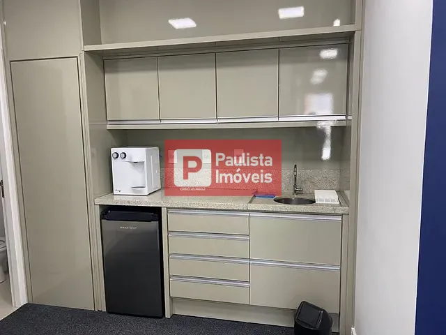 Conjunto comercial com 105m², para alugar, no bairro Vila Cordeiro em São Paulo
