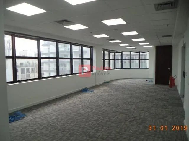 Conjunto comercial com 498m², à venda ou para alugar, no bairro Parque Santa Cecília em São Paulo