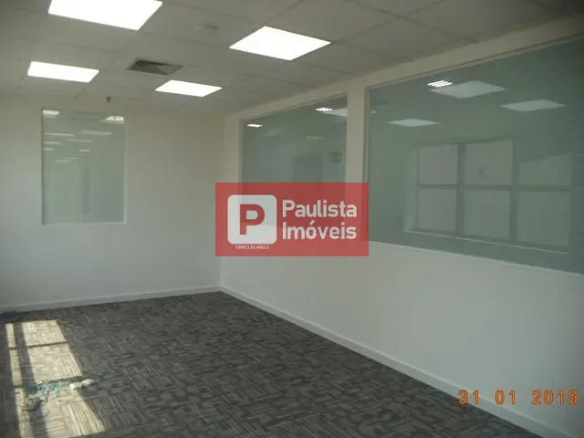 Conjunto comercial com 498m², à venda ou para alugar, no bairro Parque Santa Cecília em São Paulo