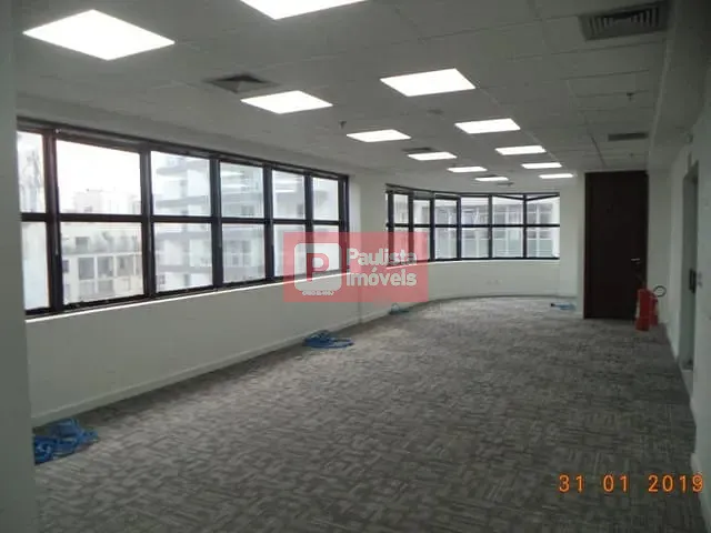 Conjunto comercial com 498m², à venda ou para alugar, no bairro Parque Santa Cecília em São Paulo