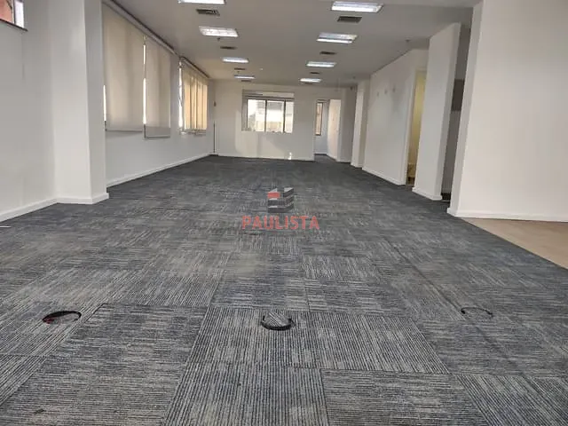 Andar corporativo com 400m², para alugar, no bairro Jardim Paulista em São Paulo