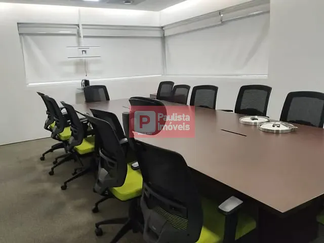 Conjunto comercial com 106m², à venda ou para alugar, no bairro Santo Amaro em São Paulo