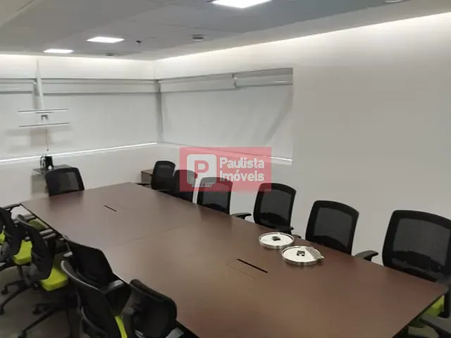 Conjunto comercial com 106m², à venda ou para alugar, no bairro Santo Amaro em São Paulo