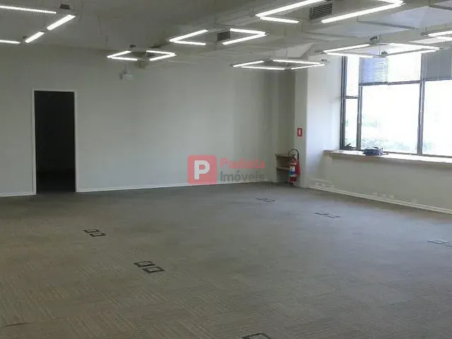 Conjunto comercial com 415m², para alugar, no bairro Cidade Monções em São Paulo