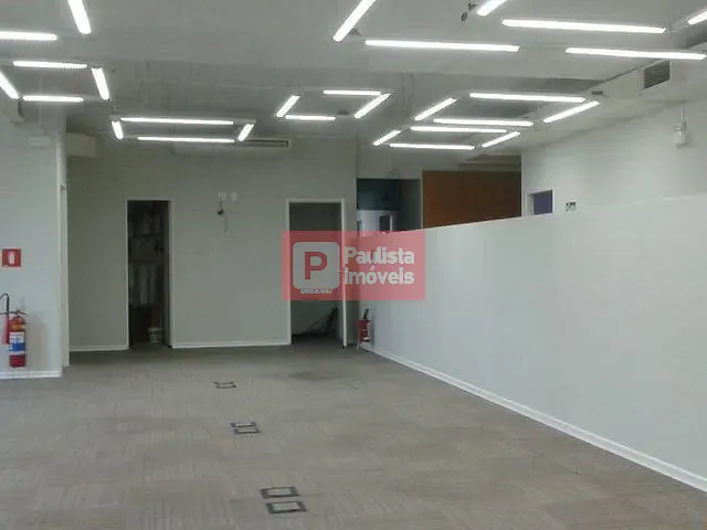 Conjunto comercial com 415m², para alugar, no bairro Cidade Monções em São Paulo