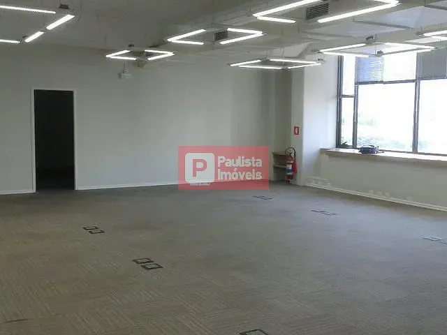 Conjunto comercial com 415m², para alugar, no bairro Cidade Monções em São Paulo