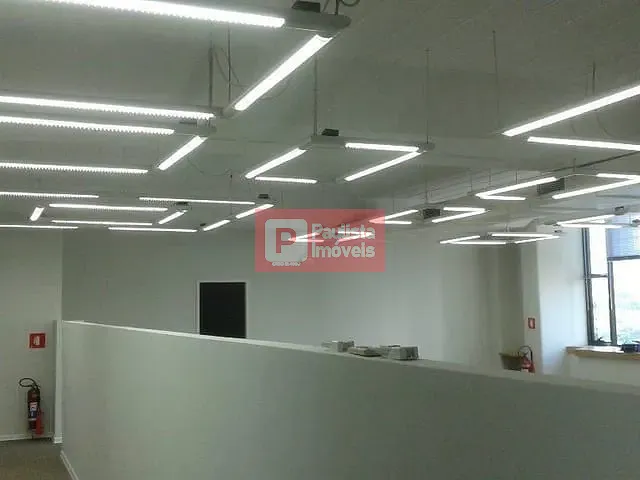 Conjunto comercial com 415m², para alugar, no bairro Cidade Monções em São Paulo