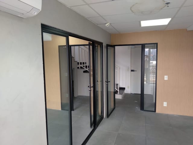 Foto do Conjunto comercial - Conjunto comercial Para Locação com 135m², 2 salas, 2 banheiros, 5 Vagas na Garagem na Chácara Santo Antônio - São Paulo/SP | Paulista Imóveis