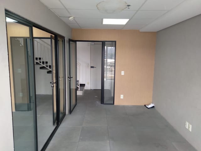 Foto do Conjunto comercial - Conjunto comercial Para Locação com 135m², 2 salas, 2 banheiros, 5 Vagas na Garagem na Chácara Santo Antônio - São Paulo/SP | Paulista Imóveis