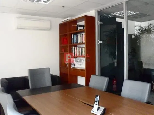 Conjunto comercial com 301m², à venda, no bairro Jardim Dom Bosco em São Paulo