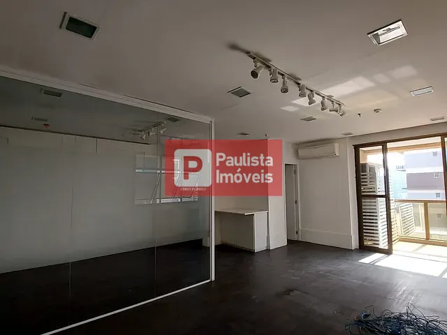 Conjunto comercial com 120m², para alugar, no bairro Vila Olímpia em São Paulo