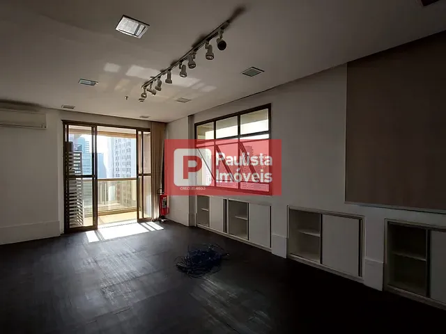 Conjunto comercial com 120m², para alugar, no bairro Vila Olímpia em São Paulo