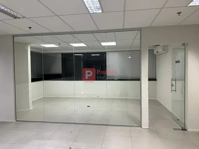 Conjunto comercial com 404m², à venda ou para alugar, no bairro Bela Vista em São Paulo