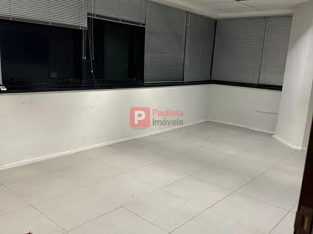 Conjunto comercial com 404m², à venda ou para alugar, no bairro Bela Vista em São Paulo