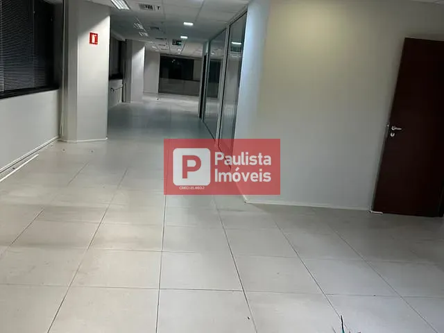 Conjunto comercial com 404m², à venda ou para alugar, no bairro Bela Vista em São Paulo